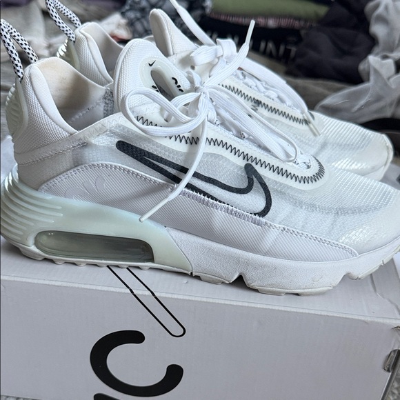 Nike Women’s Air Max  270 - Picture 4 of 6